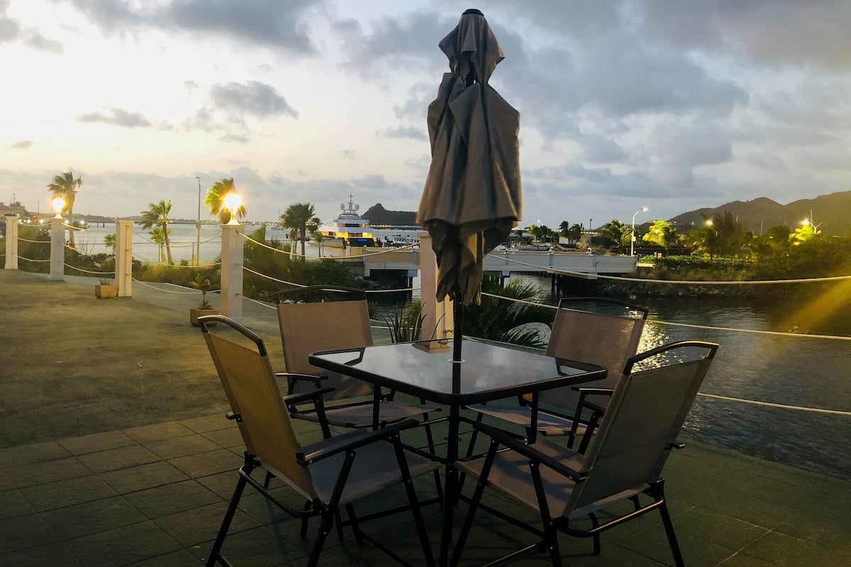 Deluxe Studio Suite, 1 Queen Bed, Non Smoking, Lagoon View | Terrace/patio