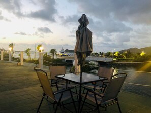 Deluxe Studio Suite, 1 Queen Bed, Non Smoking, Lagoon View | Terrace/patio