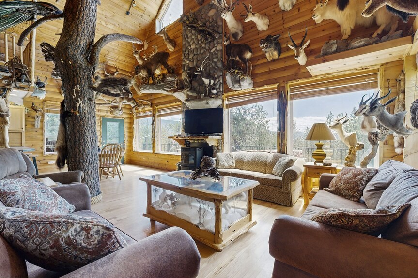Living Room Deer Lodge