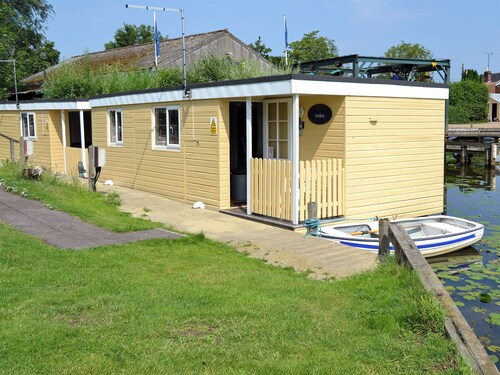 2 bedroom accommodation in Stalham