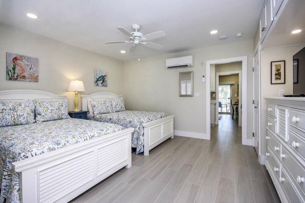 1 slaapkamer, een strijkplank/strijkijzer, wifi, beddengoed