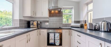 Diskmaskin och barnstol