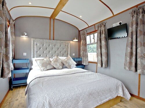Brunel Boutique Railway Carriage 1