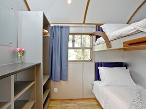 3 室のベッドルーム、ベッドシーツ