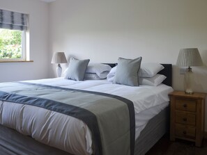 3 dormitorios, wifi gratis, ropa de cama