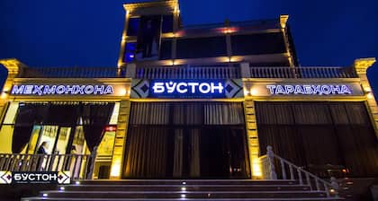 Hotel Buston