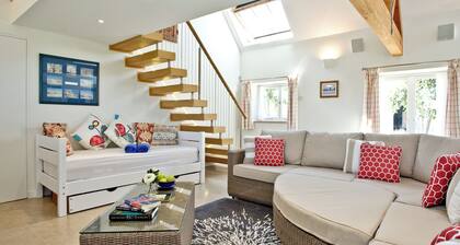 2 bedroom accommodation in Sturminster Newton