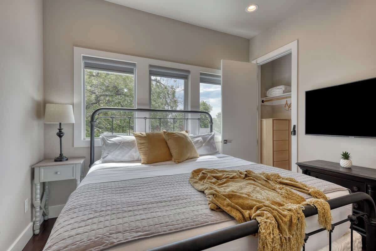 3 chambres, fer et planche à repasser, Wi-Fi gratuit, draps fournis