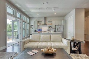 Téléviseur, bureau