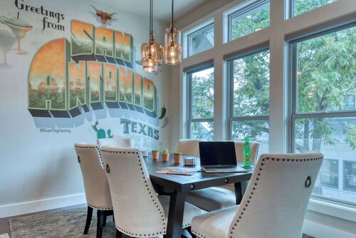 Luxury Townhome - King William/Southtown