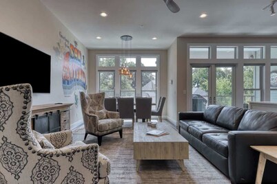 Upscale Townhome - King William/Southtown