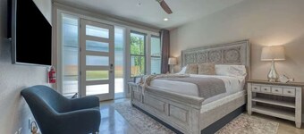 Upscale Townhome - King William/Southtown