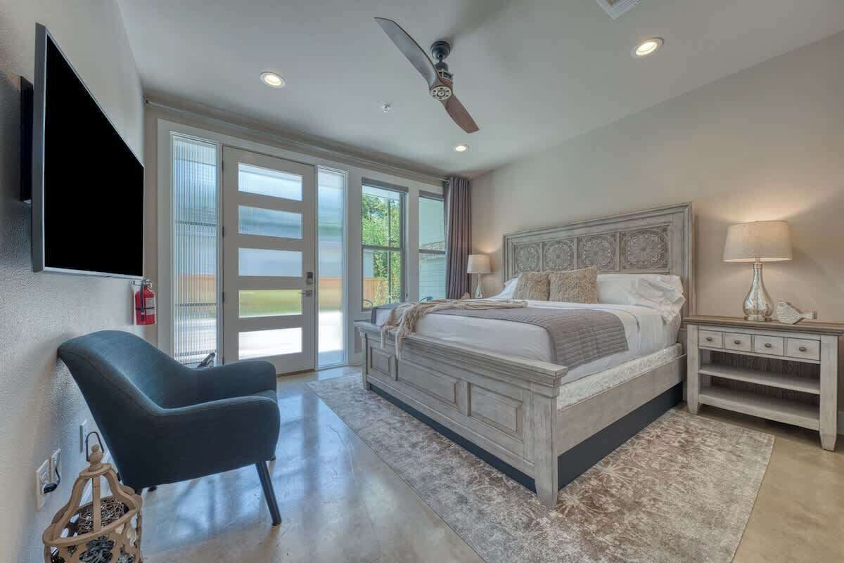 6 多间卧室、熨斗/熨衣板、旅行婴儿床、免费 WiFi