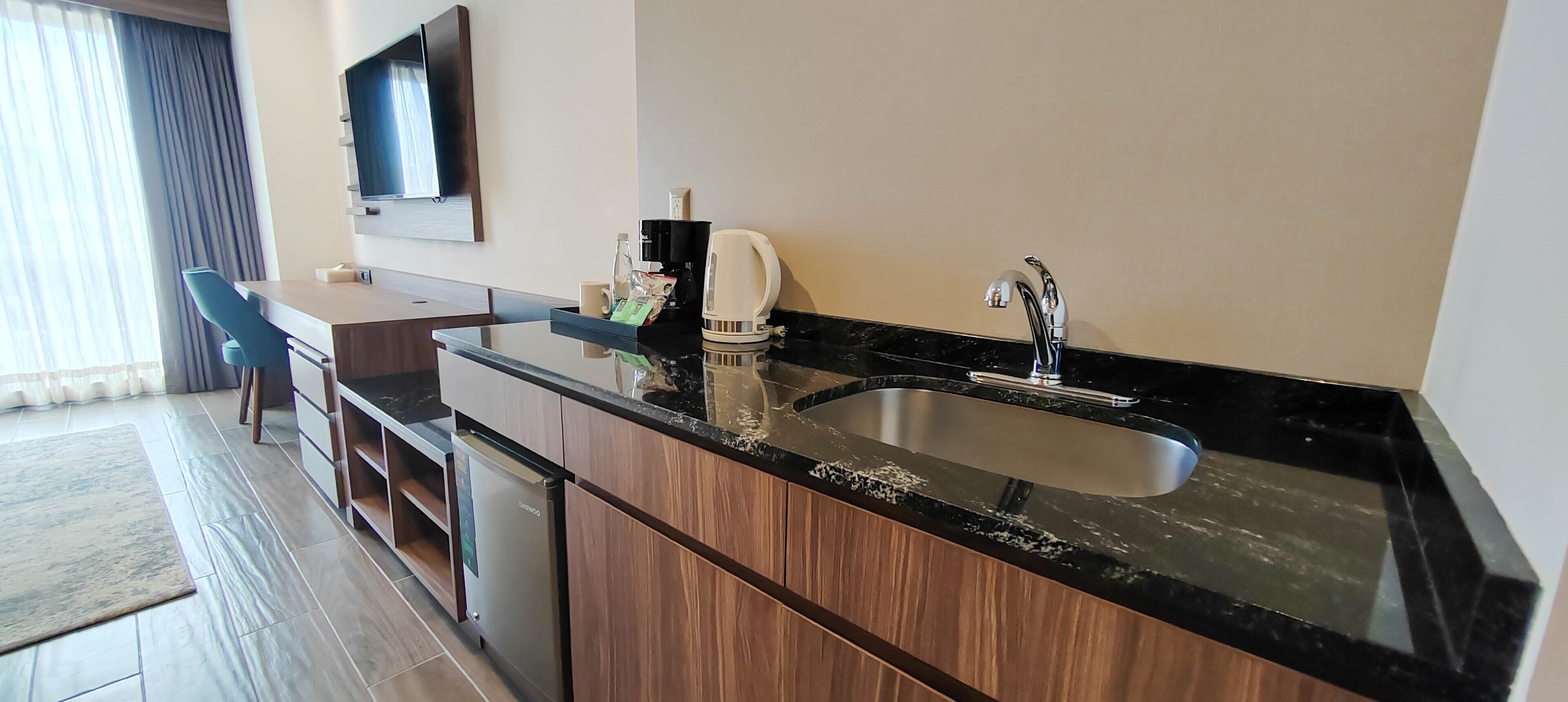 deluxe room, multiple beds, non smoking | 1 bedroom, in-room safe, desk, laptop workspace