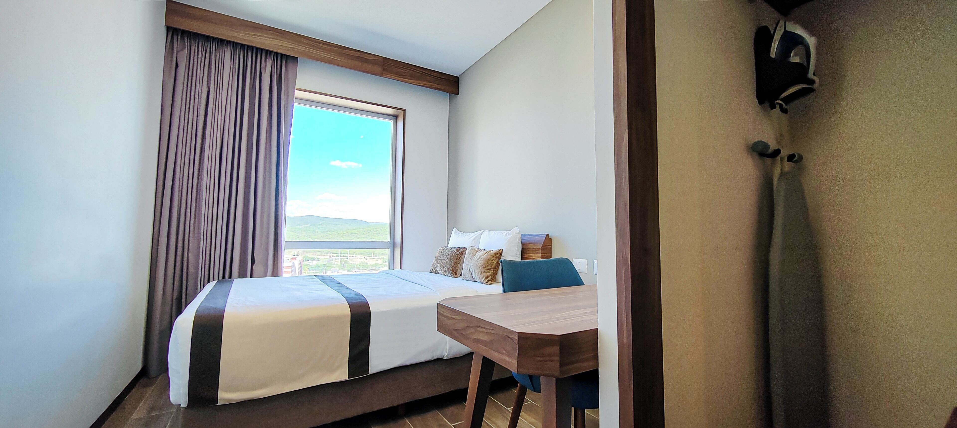 Suite présidentielle, Plusieurs lits, non-fumeur | Coffre-fort, bureau, espace de travail pour ordinateurs portables