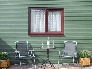 Terrace/patio - 1 bedroom accommodation in Alness, near Invergordon (Alness, near Invergordon)