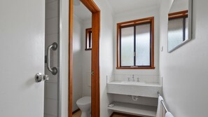 Douche, sèche-cheveux