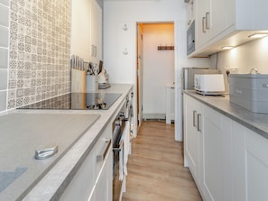 Dishwasher, highchair, freezer - 2 bedroom accommodation in Shaldon (Shaldon)