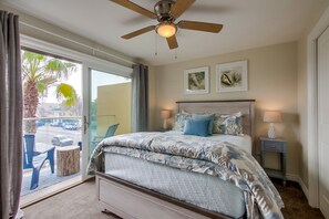 3 عدّة غرف نوم ومكواة/لوح كي وخدمة الإنترنت وملاءات أسرّة