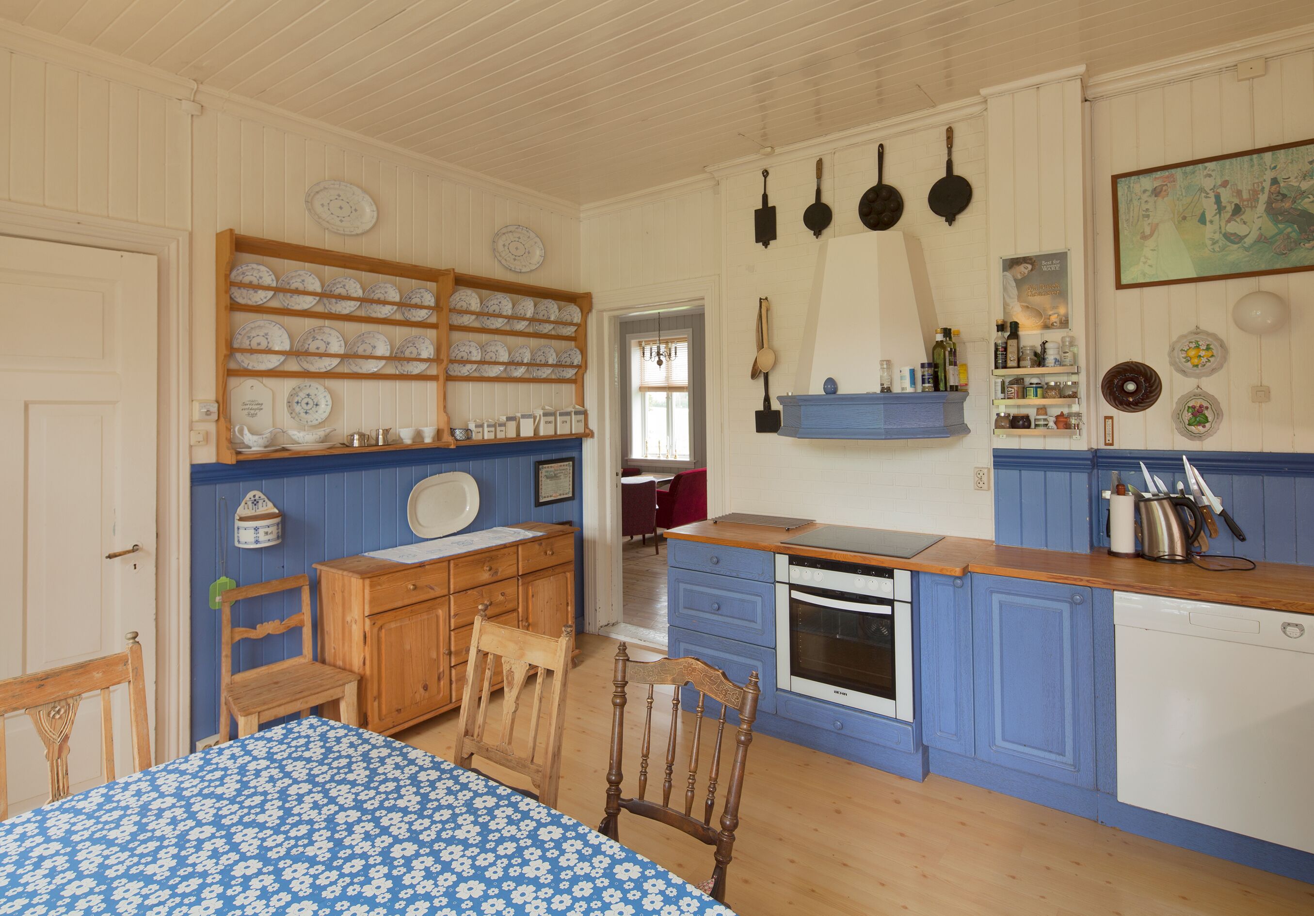 雪櫃、微波爐、焗爐、爐具