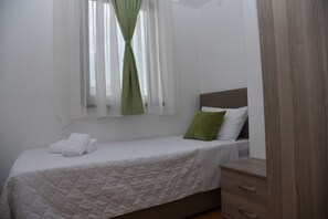 2 Schlafzimmer, Bügeleisen/Bügelbrett, WLAN, Bettwäsche