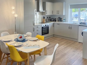 Geschirrspüler, Hochstuhl