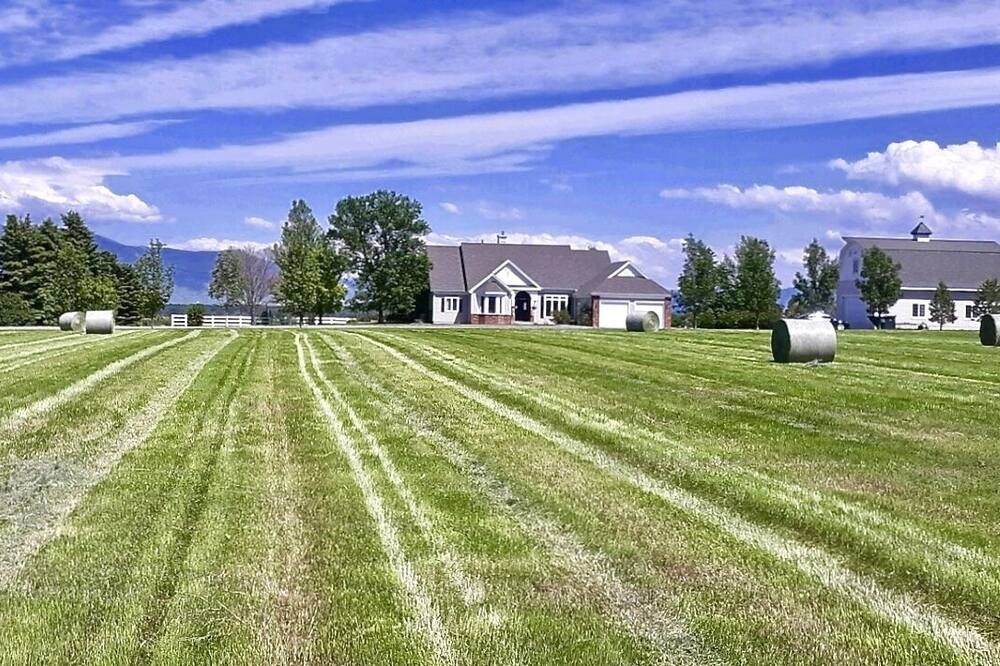 Bozeman\/Manhattan Getaway for Families and Friends