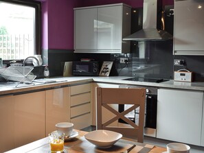 Dishwasher, highchair