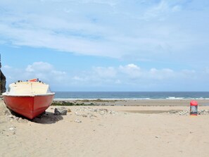 Beach - 2 bedroom accommodation in Mount Hawke, near Redruth (Mount Hawke, near Redruth)