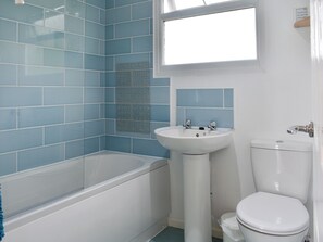 Bathroom - 2 bedroom accommodation in Mount Hawke, near Redruth (Mount Hawke, near Redruth)