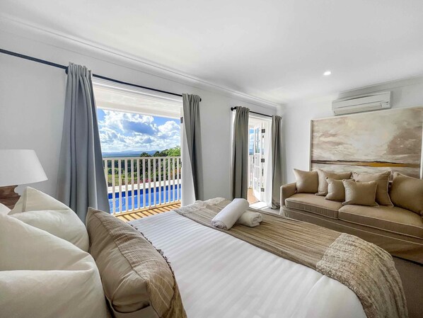 4 habitaciones, tabla de planchar con plancha, internet y ropa de cama