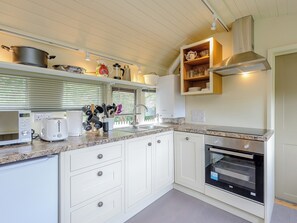 Dishwasher, cookware/dishes/utensils