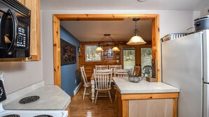 House, 2 Queen Beds, Fireplace | Private kitchen | Fridge, microwave, stovetop - Owl's Retreat (McHenry)