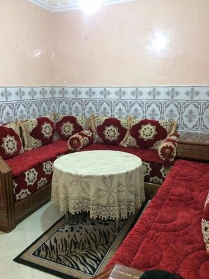 Apartment | Living room | Flat-screen TV - Appartement Rosa (Tangier)