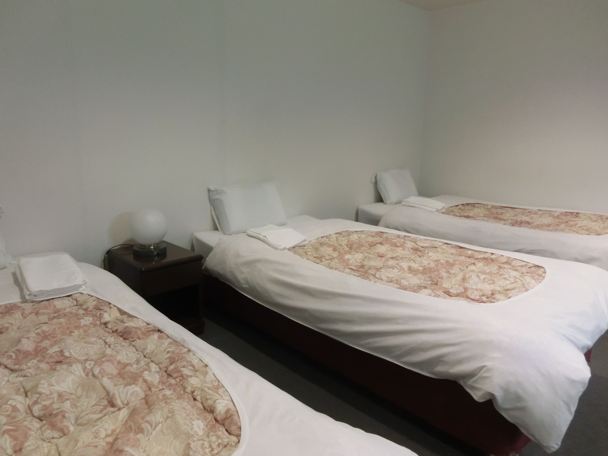 triple room, non smoking | blackout curtains, free wifi, bed sheets