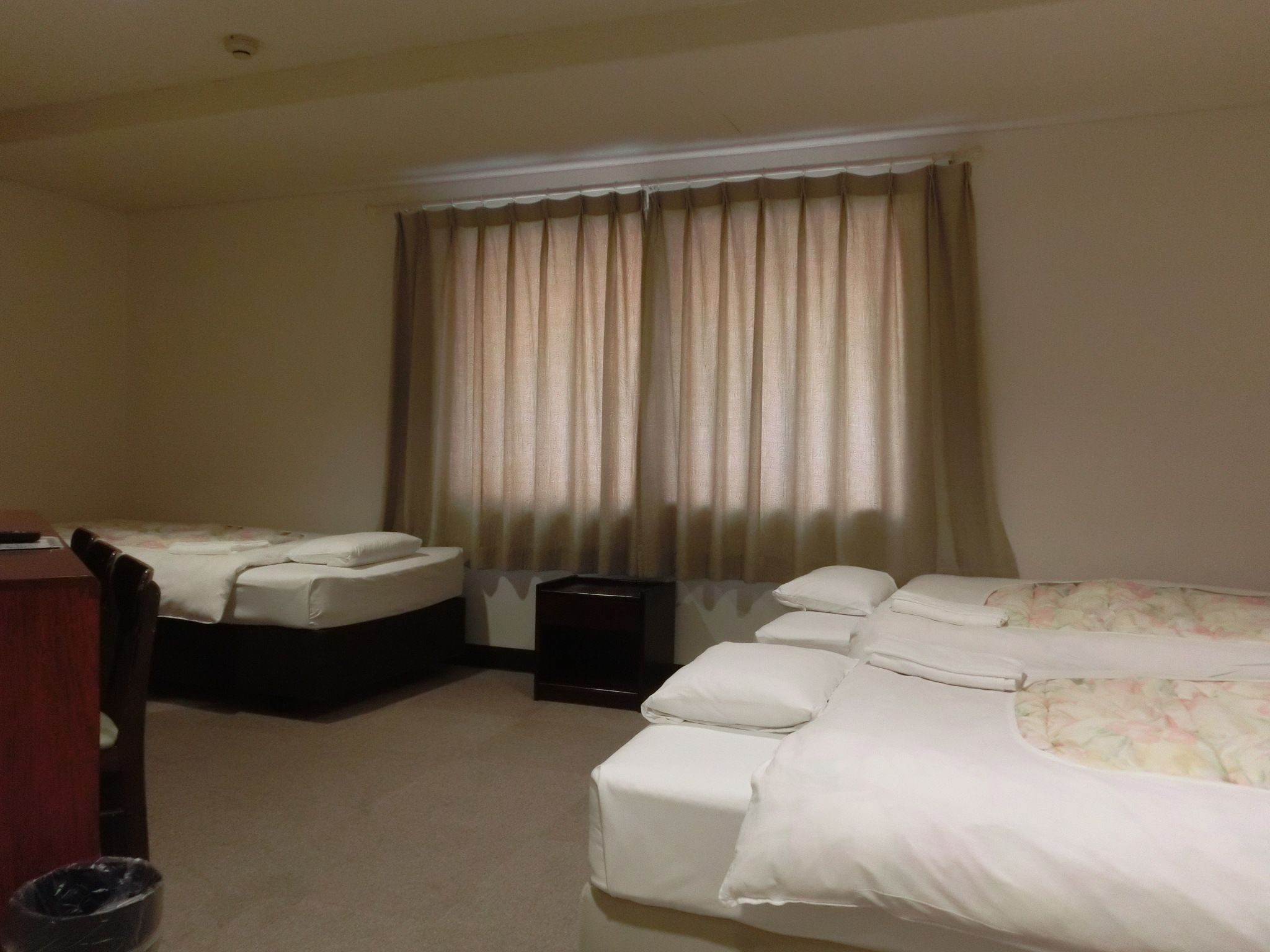 triple room, smoking | blackout curtains, free wifi, bed sheets