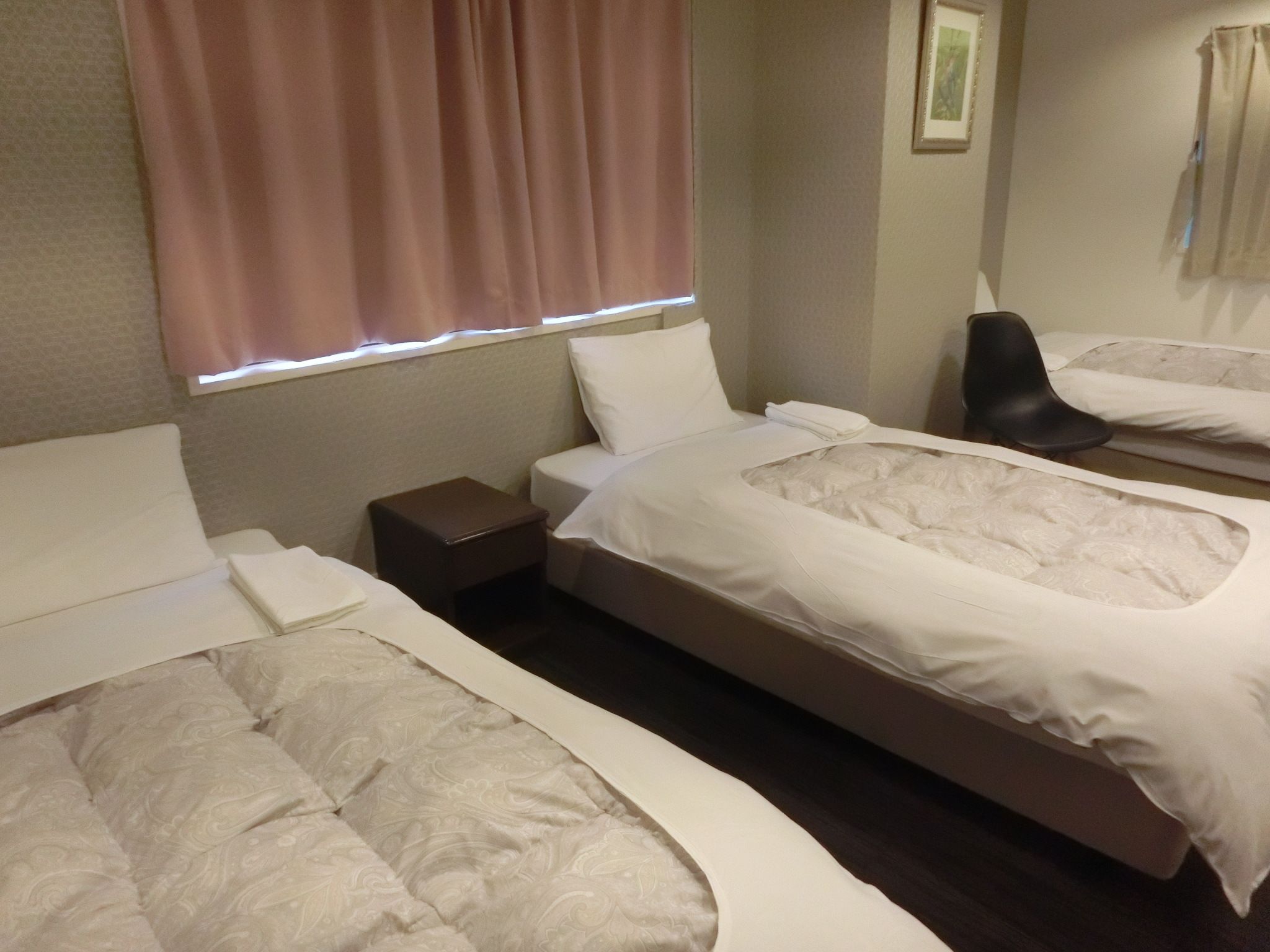 triple room, non smoking | blackout curtains, free wifi, bed sheets