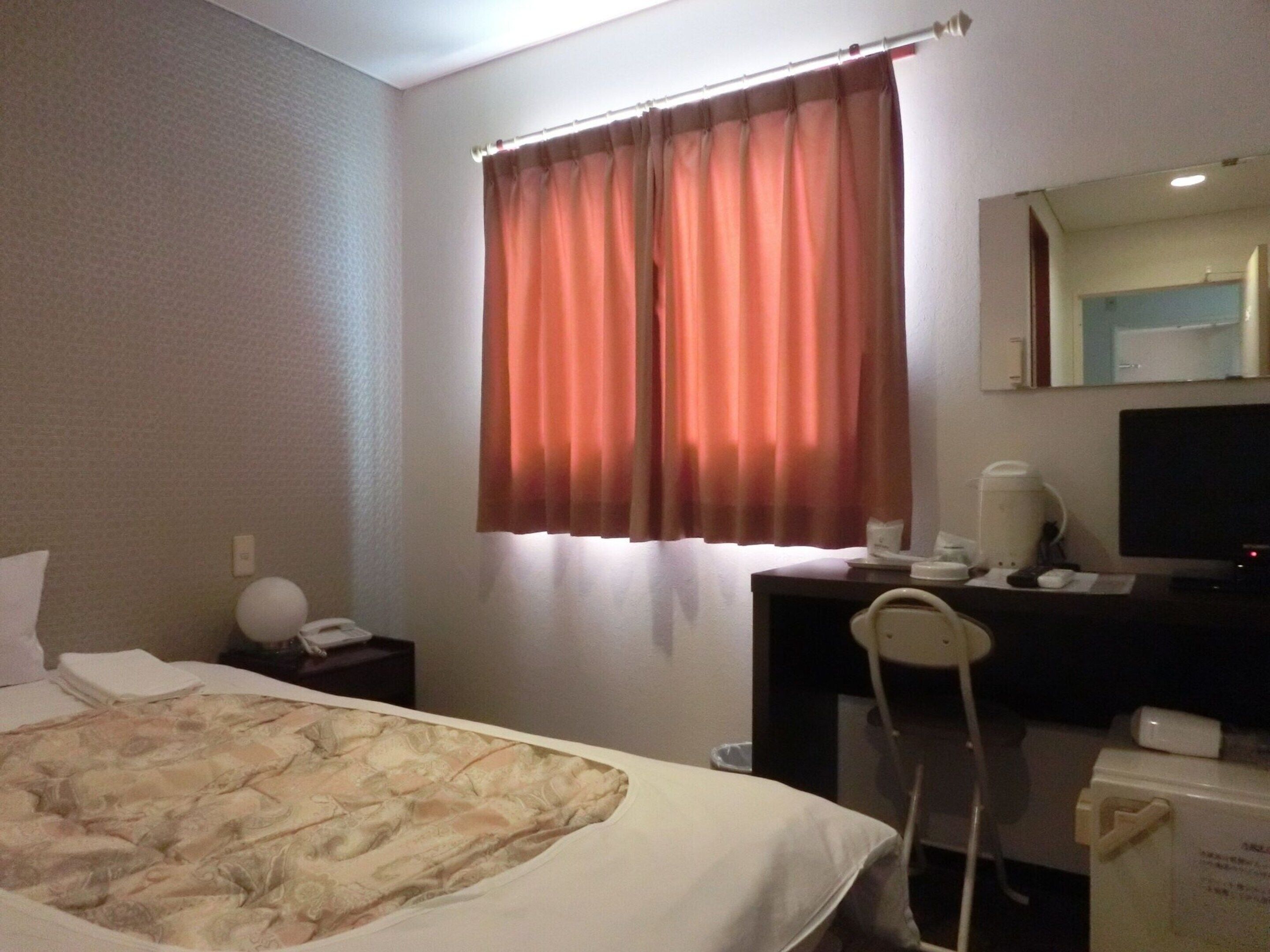 single room, smoking | blackout curtains, free wifi, bed sheets