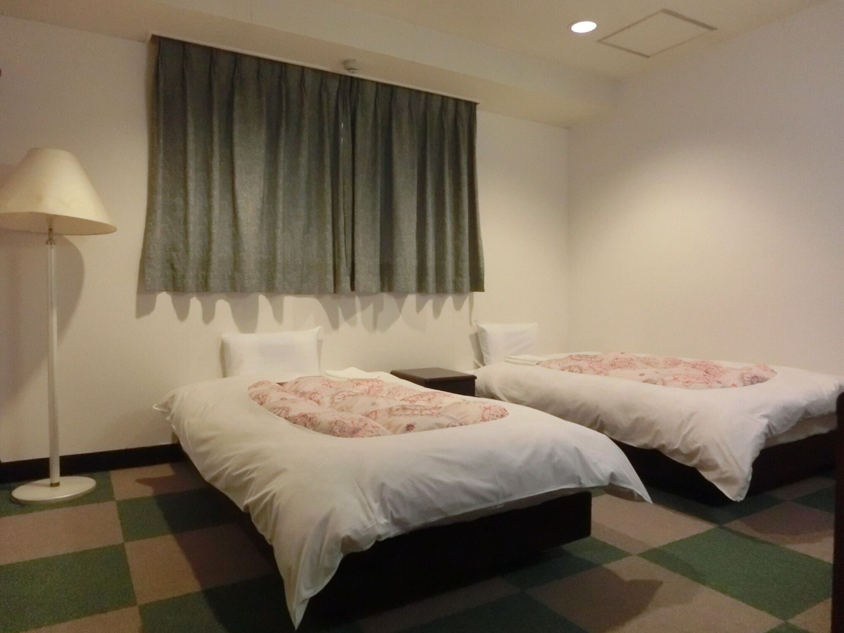 twin room, smoking | blackout curtains, free wifi, bed sheets