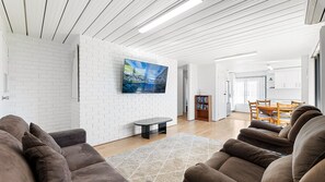 TV, Netflix, streaming services