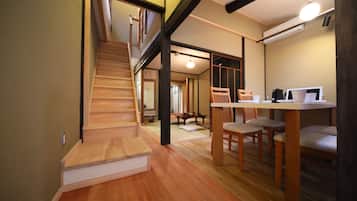 Private Vacation Home | Living area | Flat-screen TV