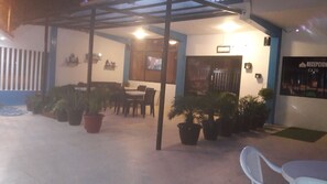 Property entrance - Hotel Brisas del Pacifico (Playas)