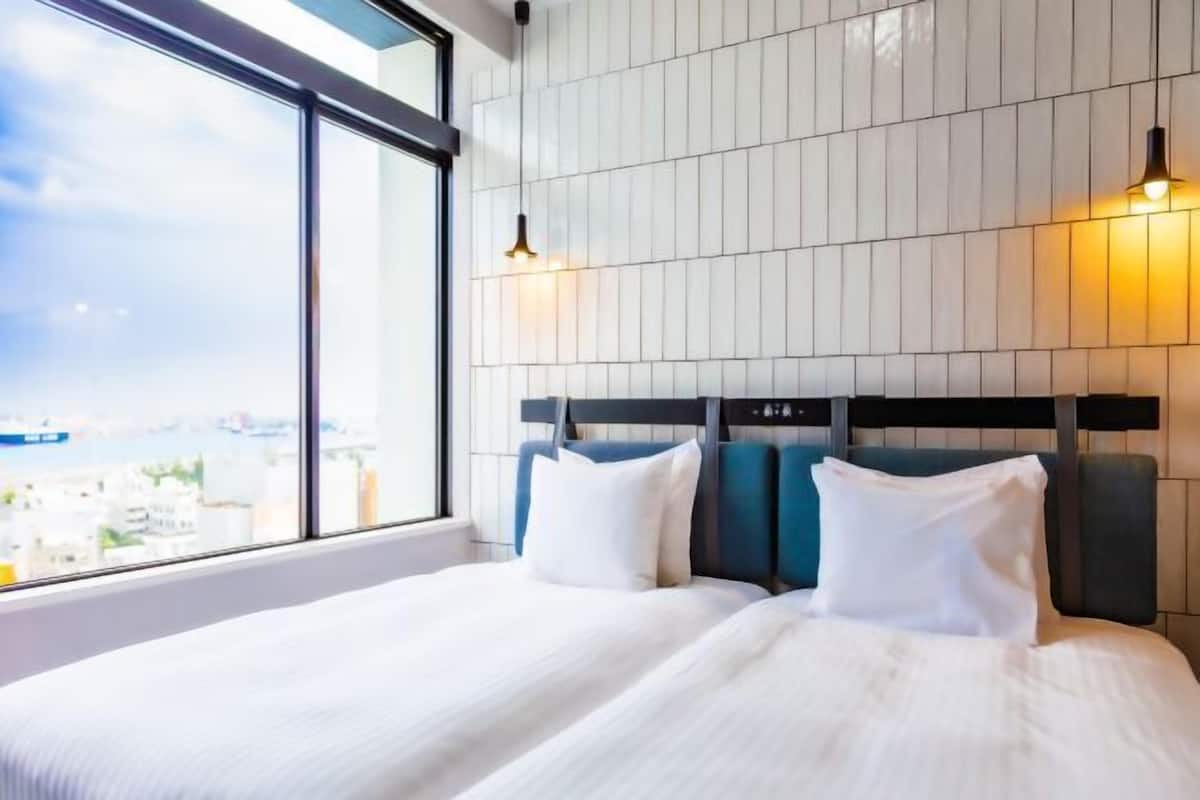 Blackout drapes, soundproofing, iron/ironing board, free WiFi