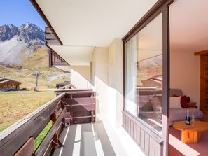 Property grounds - Nice apartment for 6 guests with WIFI, TV and balcony (Les Boisses)