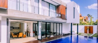 Berawa Beach Modern Style Living 4BR Family Villa Damar