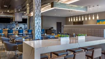 Colazione completa a pagamento, servita tutte le mattine