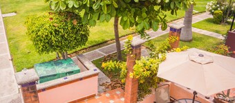 Pool view, Steps from Beach ... Tout neuf