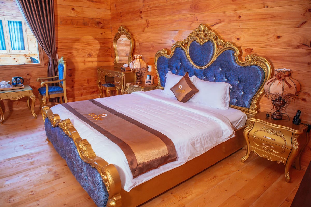 Presidential Chalet | 1 bedroom, minibar, individually decorated, desk