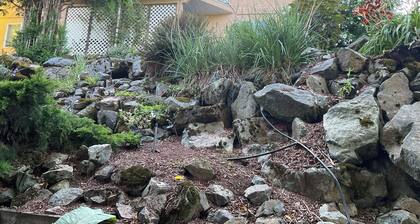 Hilltop Retreat | Private Hot Tub • Pet-Friendly • Secluded 2BR Escape