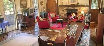 Bronte Manor, Wuthering Heights ~ min. 4 people - dog friendly